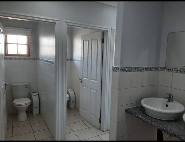 114M² OFFICE TO LET IN HILLCREST CENTRAL